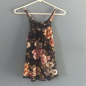 Junior's Floral Print Top